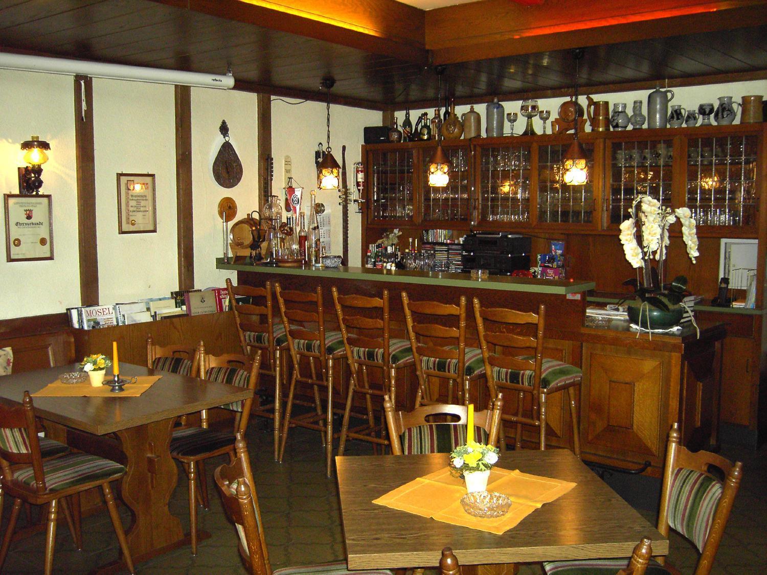 Weinstube Pension Moselbluemchen Zeltingen-Rachtig Buitenkant foto